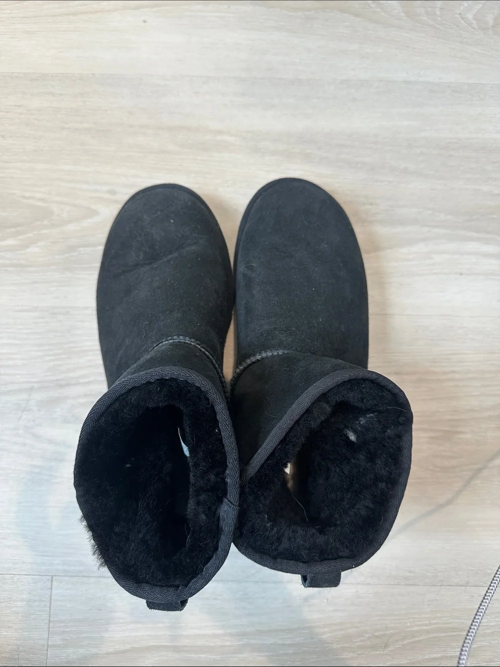 UGG Black Short Suede Boot Size 9 woman’s